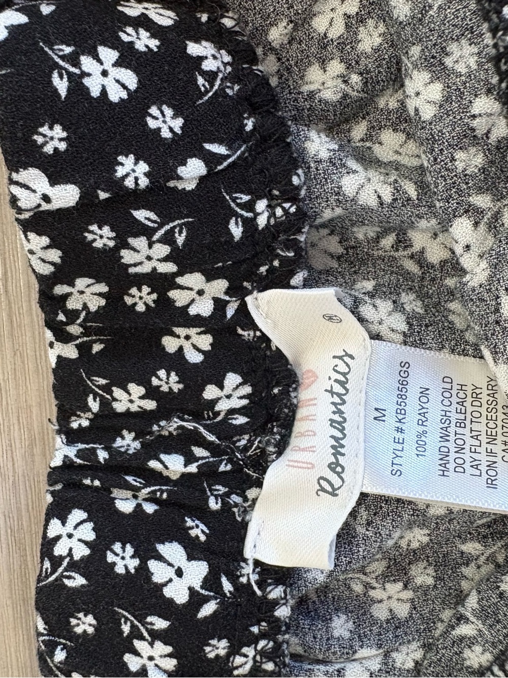 Black Floral Ruffle Mini Skort - Picture 2 of 8
